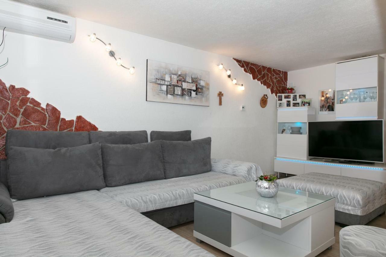 David I Rino Apartment Брела Екстериор снимка